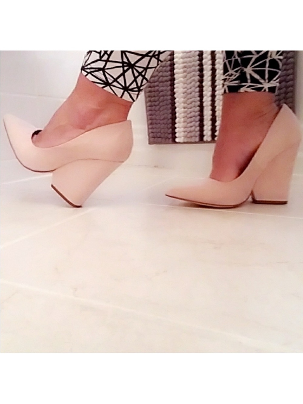 Classic NUDE Pointed-Toe Block Heel Pumps